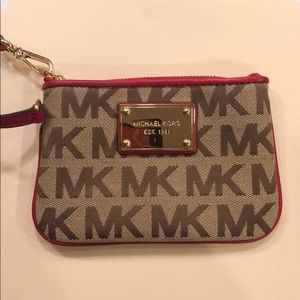 michael kors wristlet
